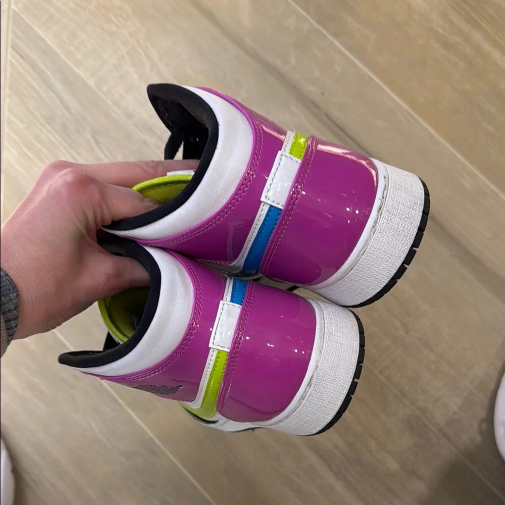 Air Jordan 1 Mid Multicolor Sneakers - Picture 3 of 6